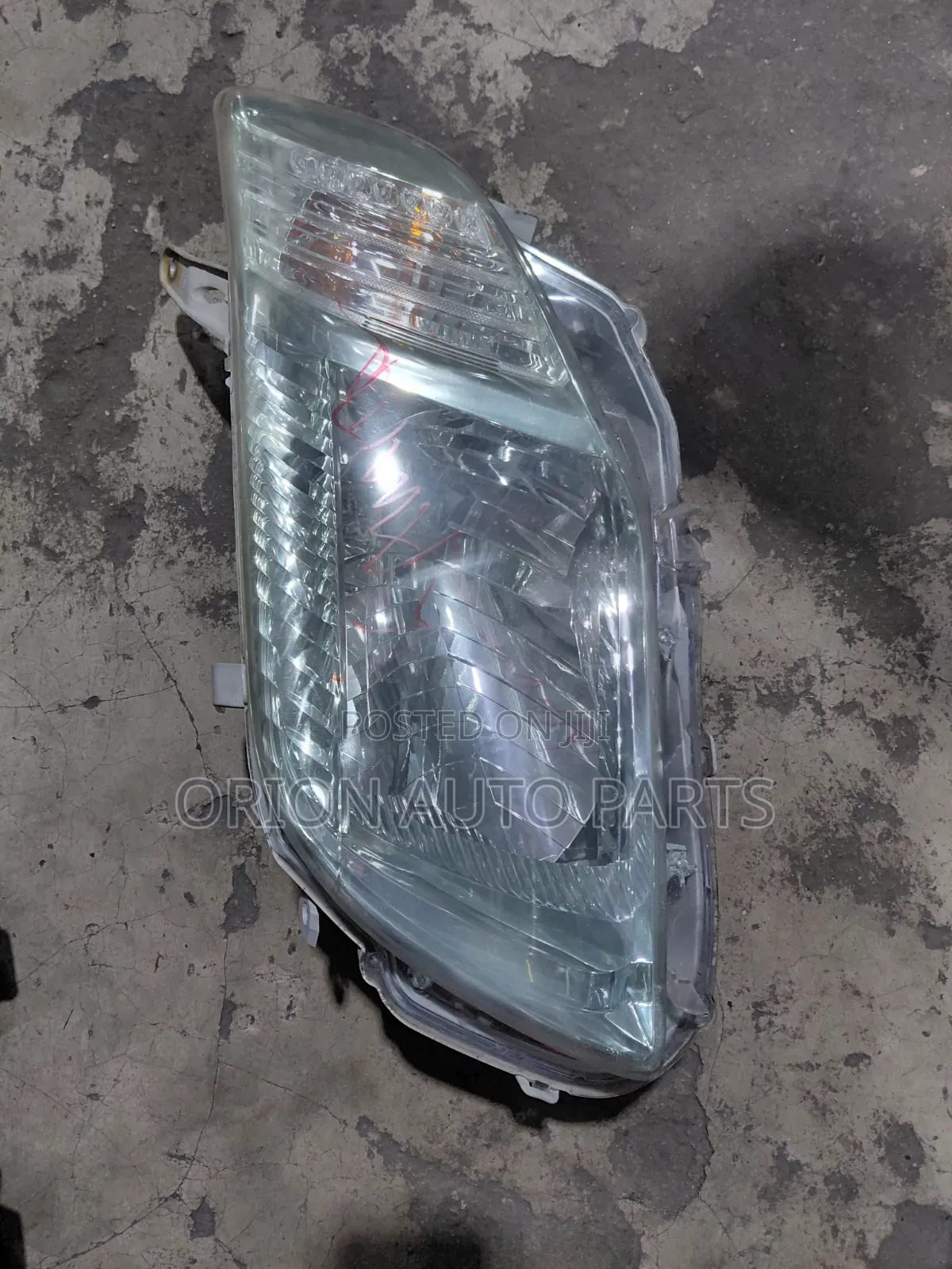 Toyota Axio 141 Non Xenon