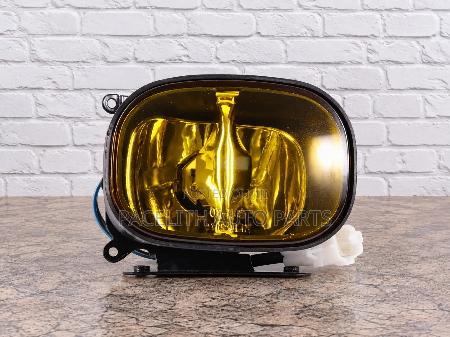 Fog Lamp / Light Unit Nissan Xtrail T30 Oval Yellow Lens Per PC
