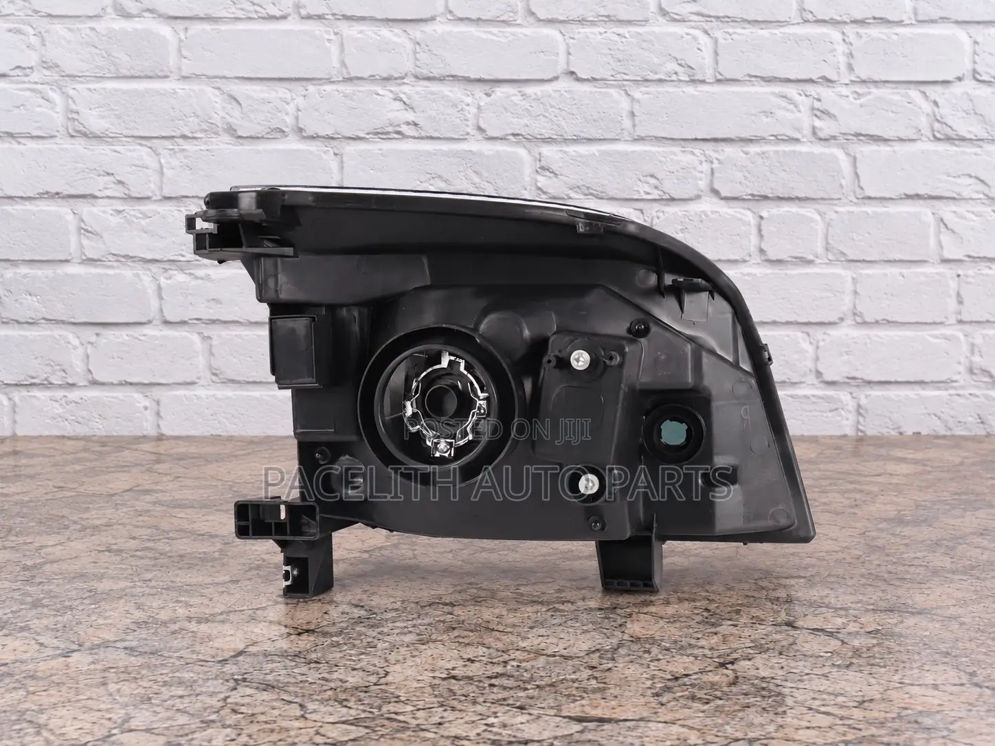 Head Lamp / Light Unit Nissan Xtrail QR20 QR25 2001/2003/2005/2006