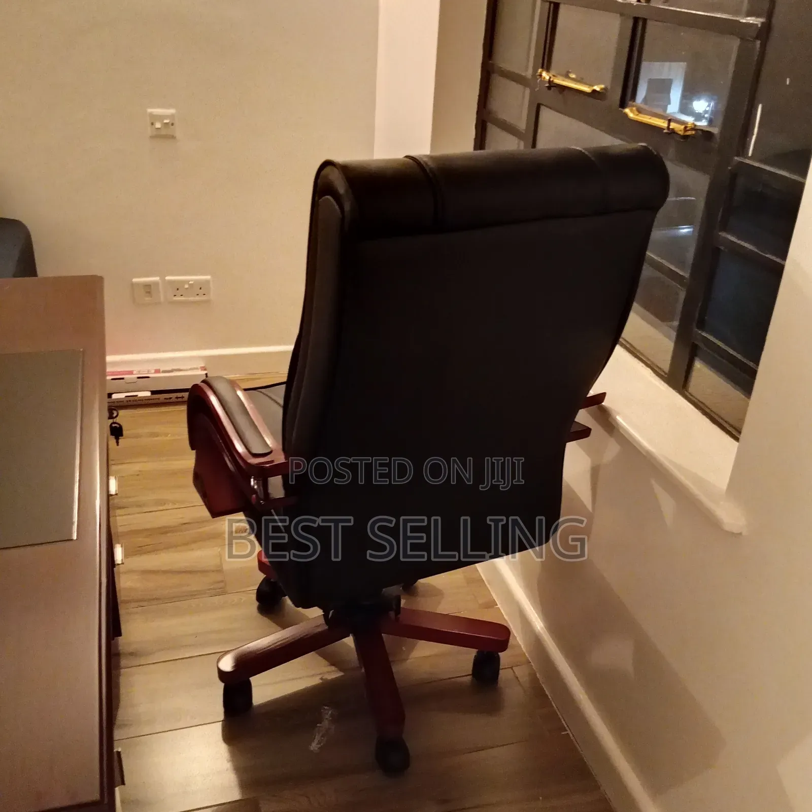 Elegant Brown Executive Office Chair Boss Chair