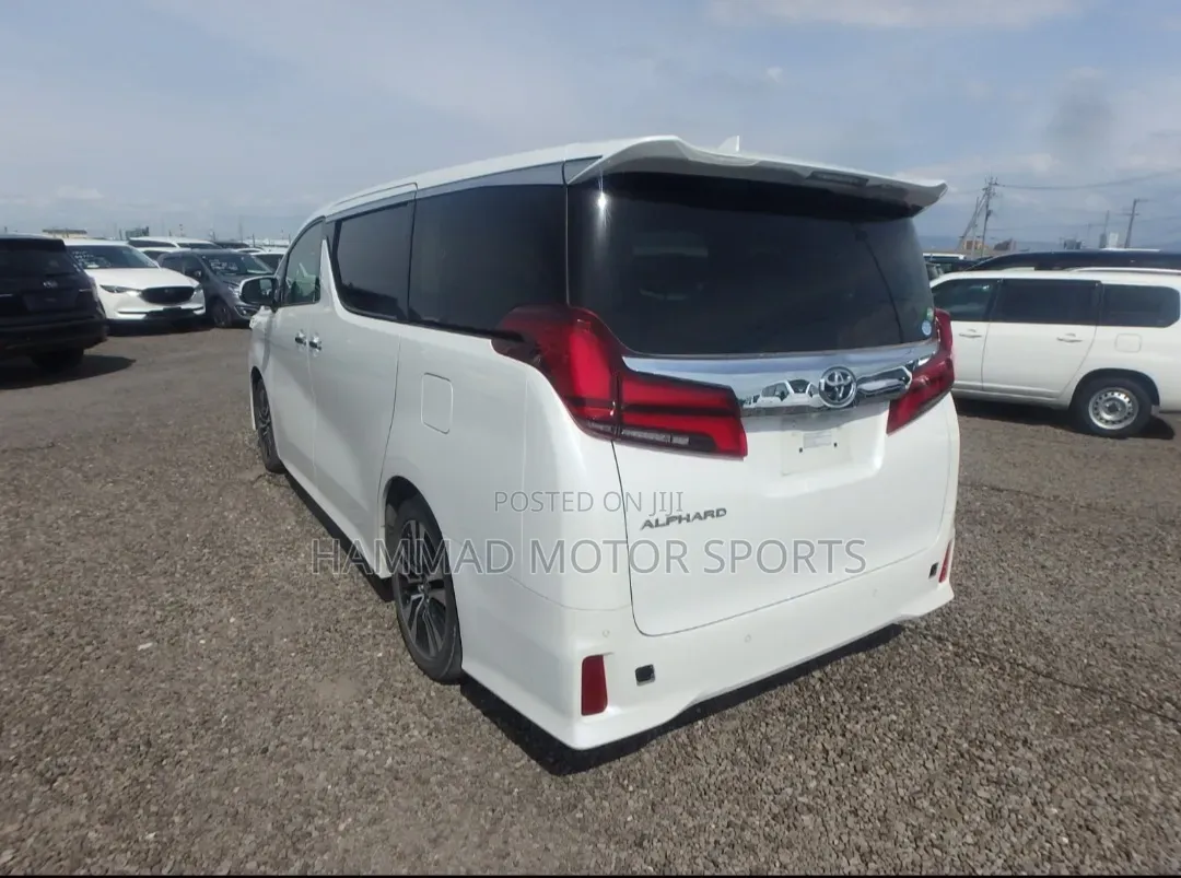Toyota Alphard 2.5 Petrol FWD 2019 White