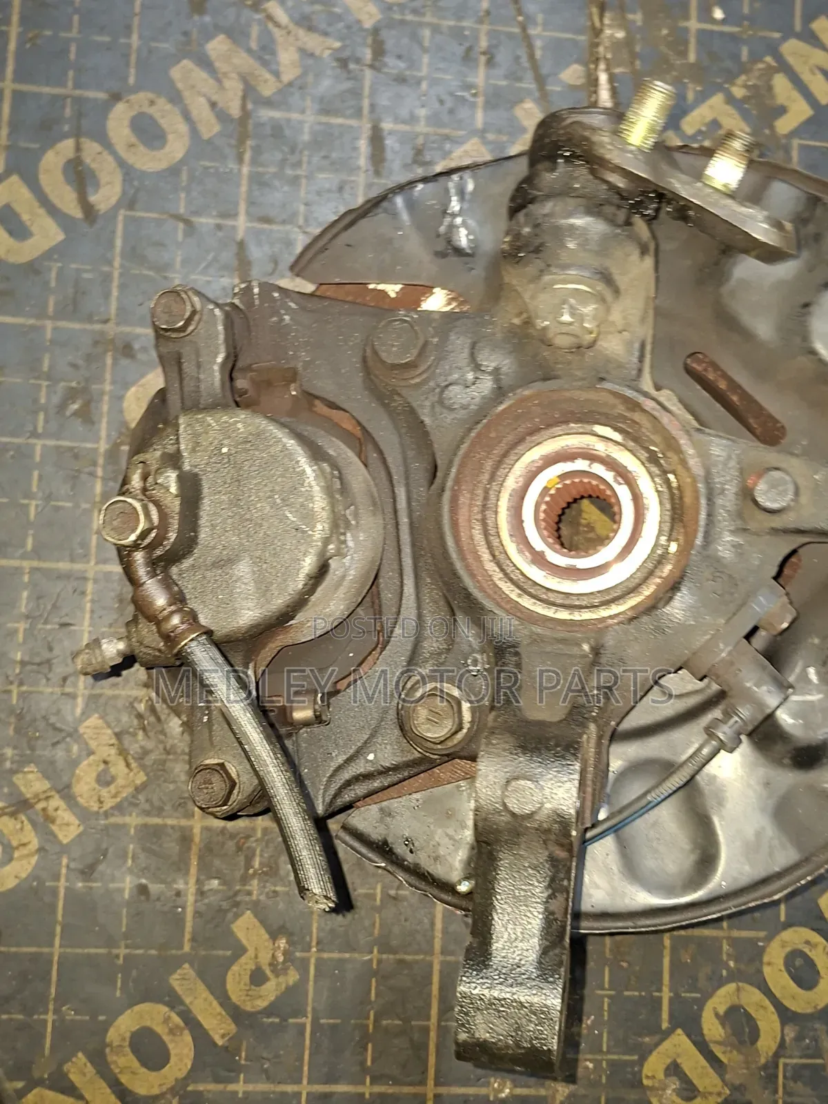 Premio 240 4G Front Wheel Hub