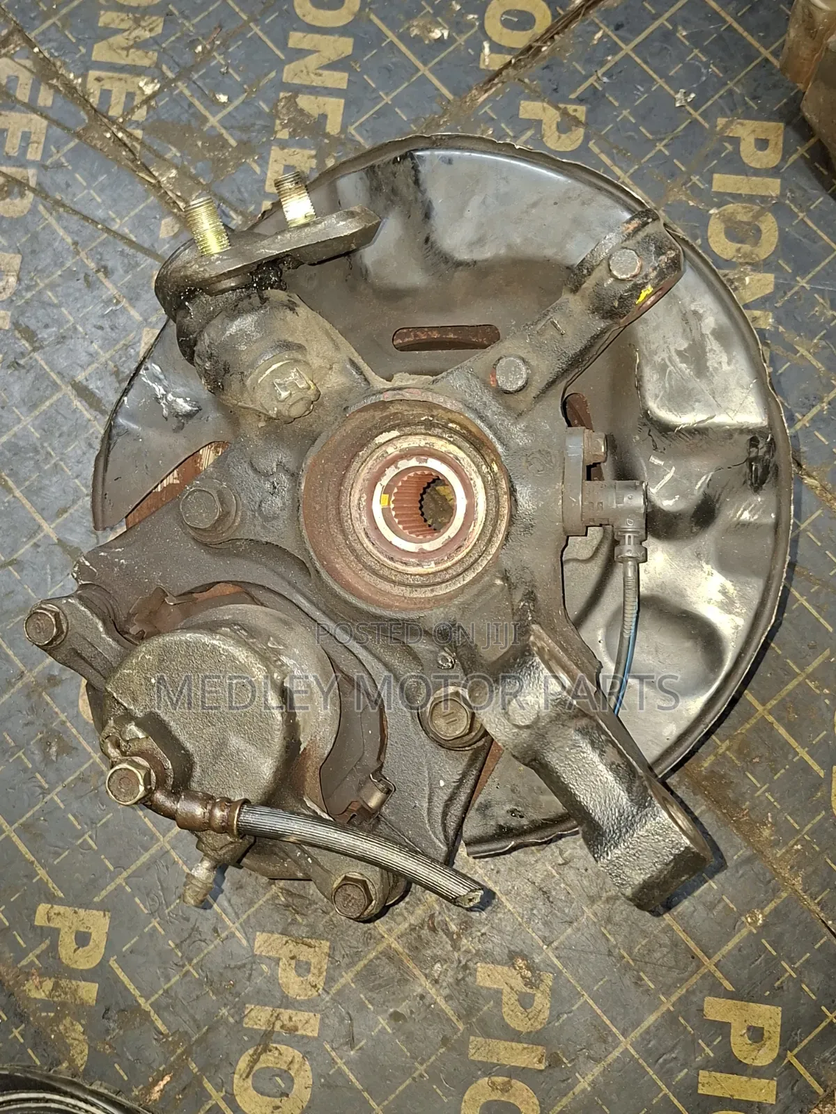 Premio 240 4G Front Wheel Hub