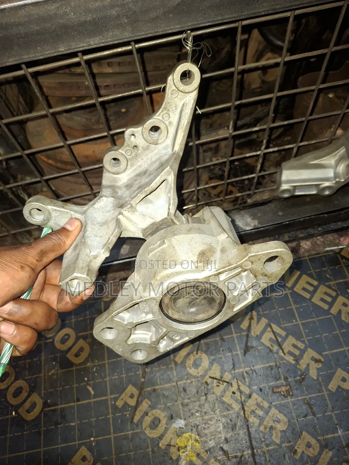 Nissan Xtrail T32 Engine Mount