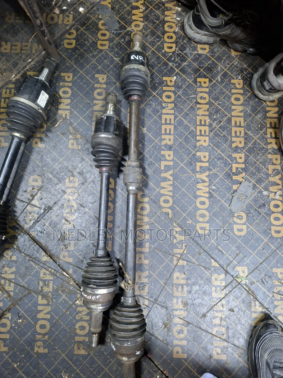 Mitsubishi RvR Drive Shaft