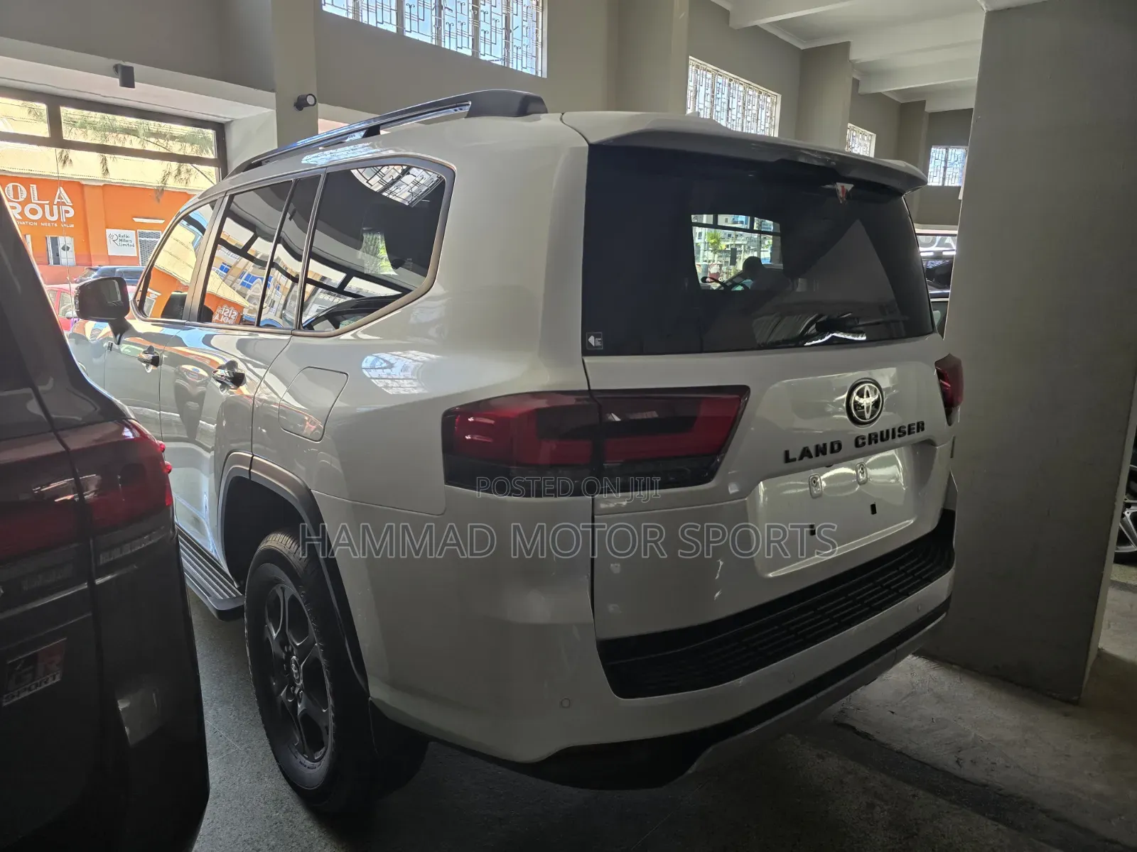 Toyota Land Cruiser LC300 2023 White