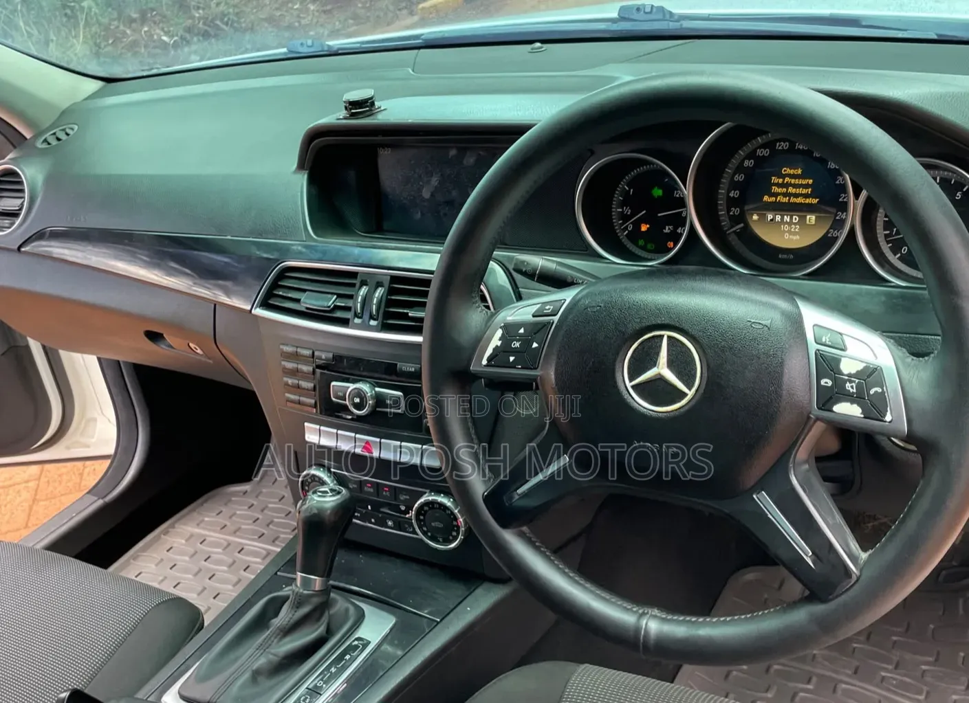 Mercedes-Benz C200 2011