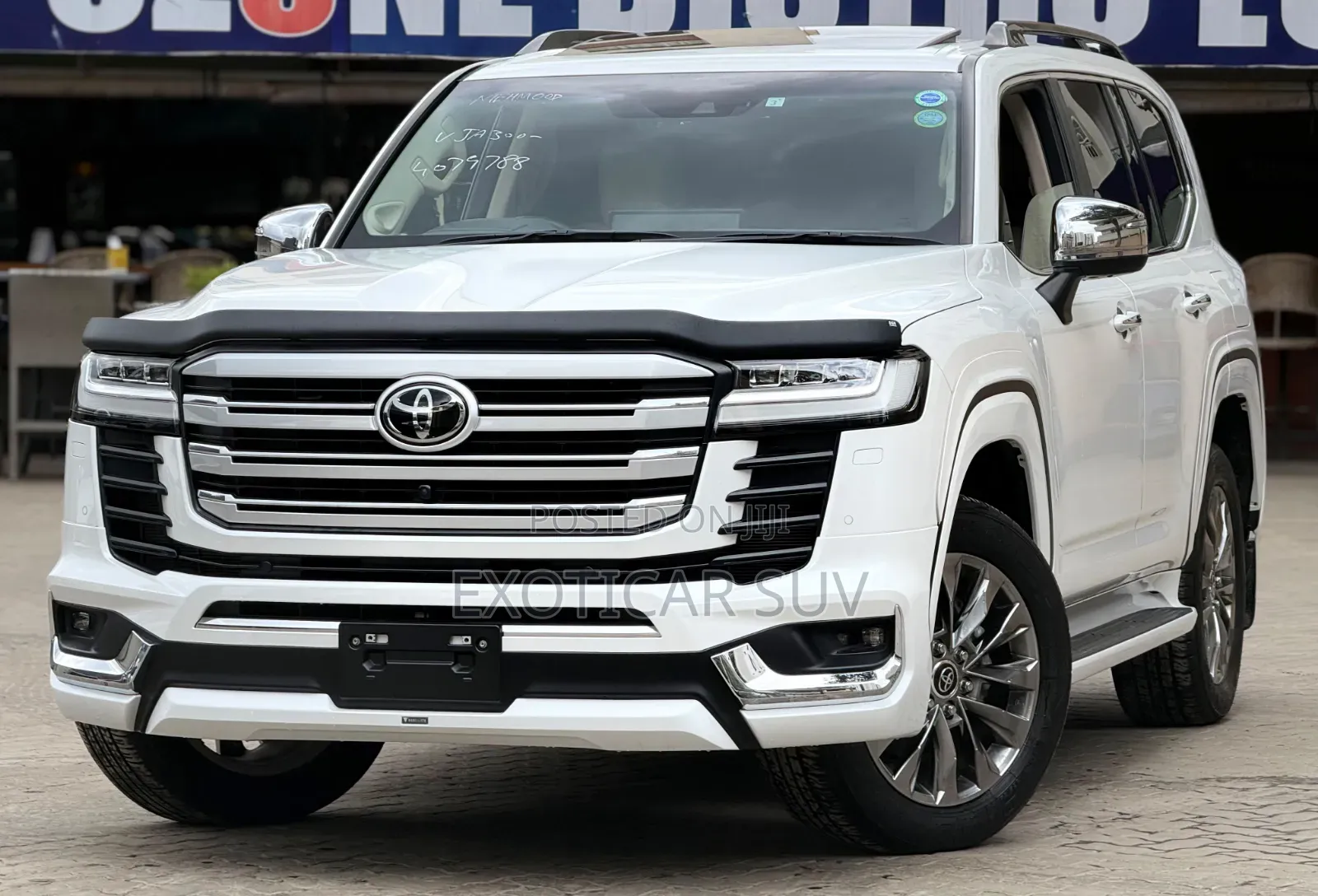 Toyota Land Cruiser LC300 2023 Pearl