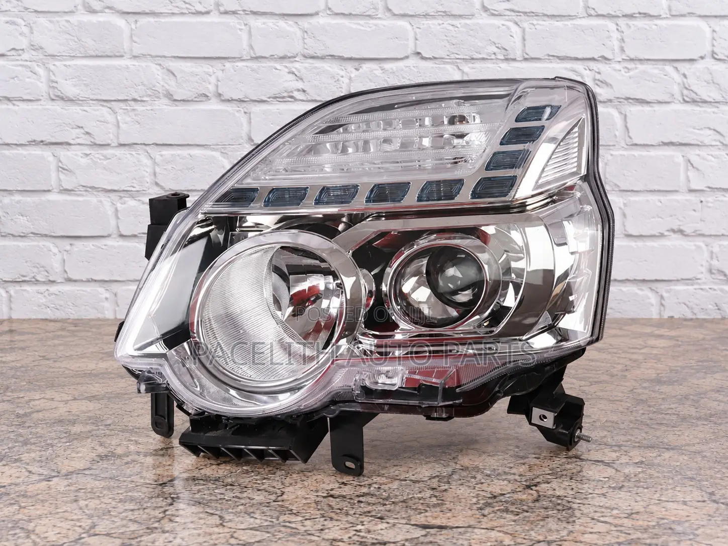 Depo Head Lamp / Light Nissan Xtrail T31 2011/2012/2013 Xenon