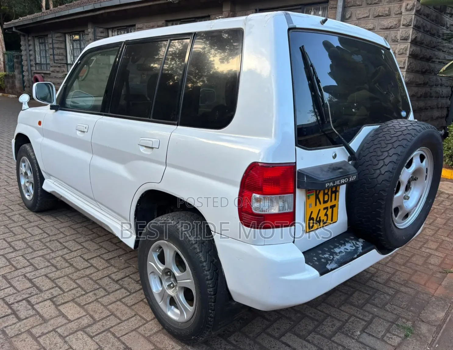 Mitsubishi Pajero IO 2002 White