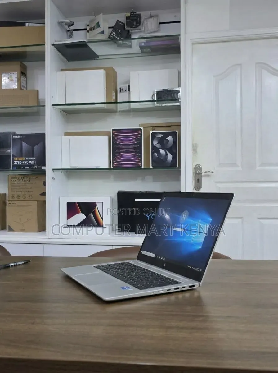 New Laptop HP EliteBook x360 1030 G4 8GB Intel Core i5 SSD 256GB