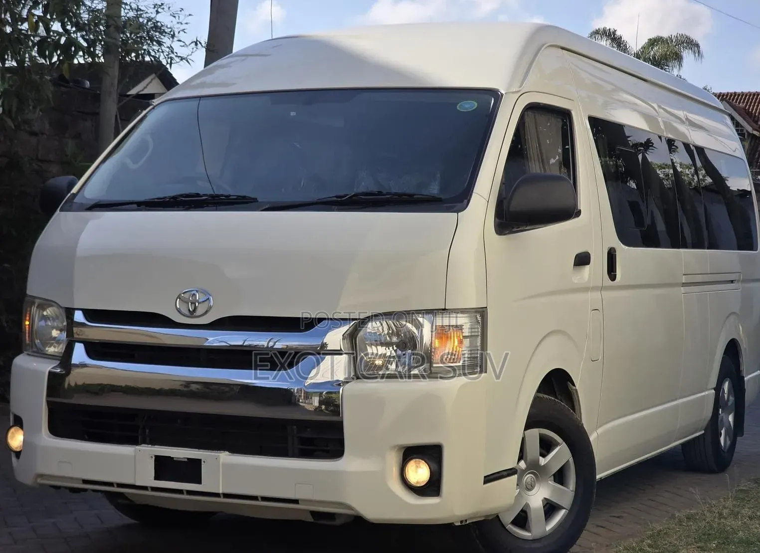 Toyota HiAce 2019 White