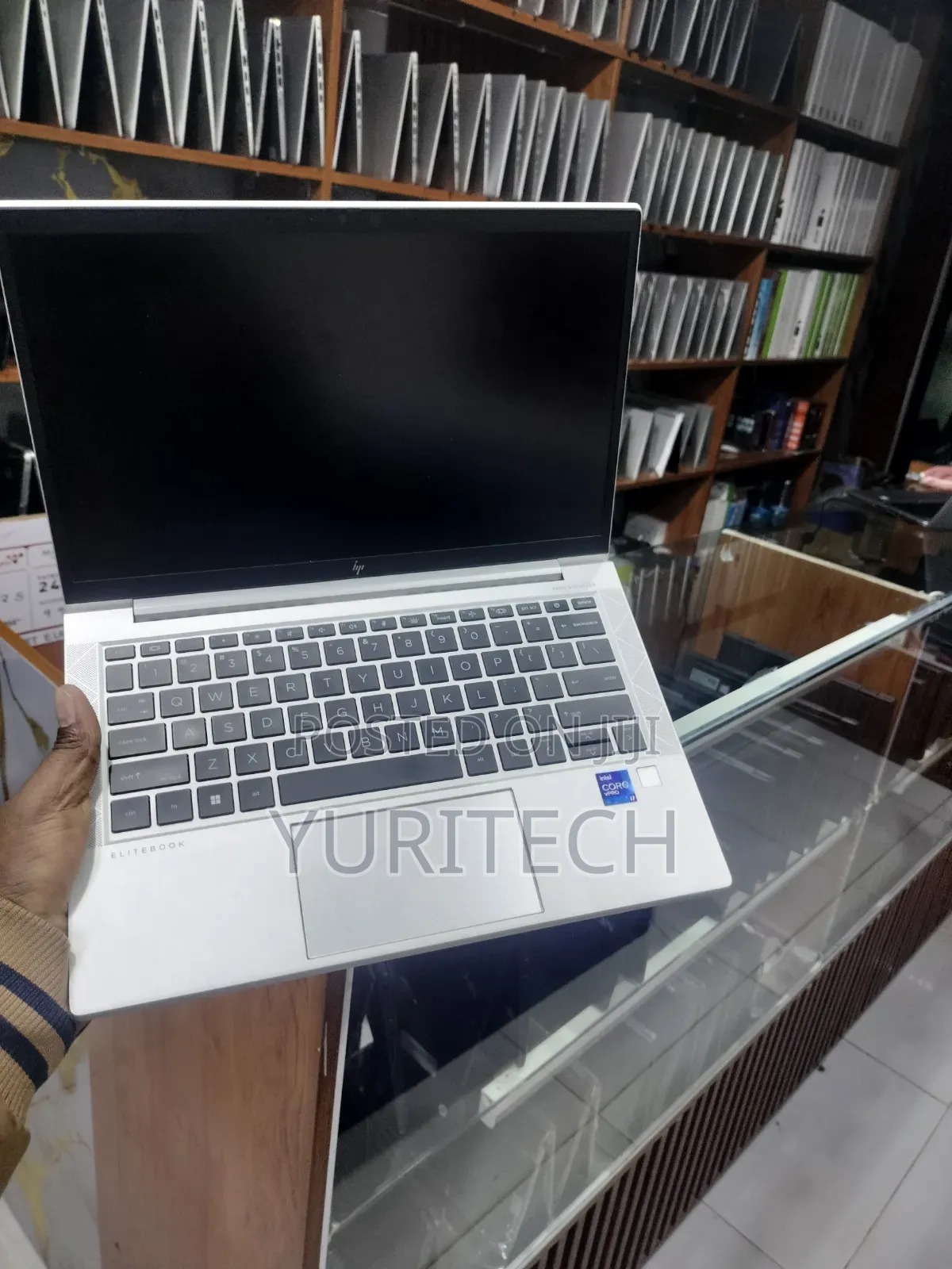 Laptop HP EliteBook 830 G8 16GB Intel Core i7 SSD 512GB