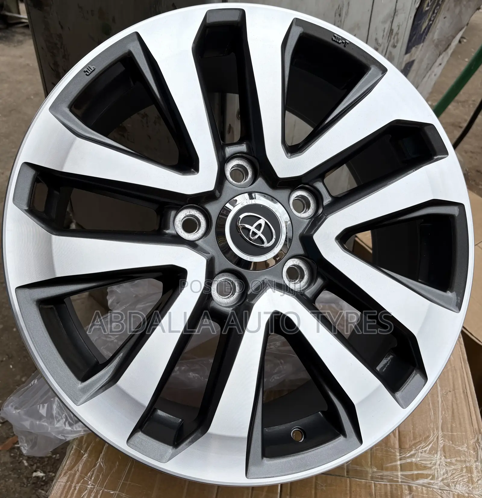 Toyota V8 Rims Size 20 Inch (Set Of4)