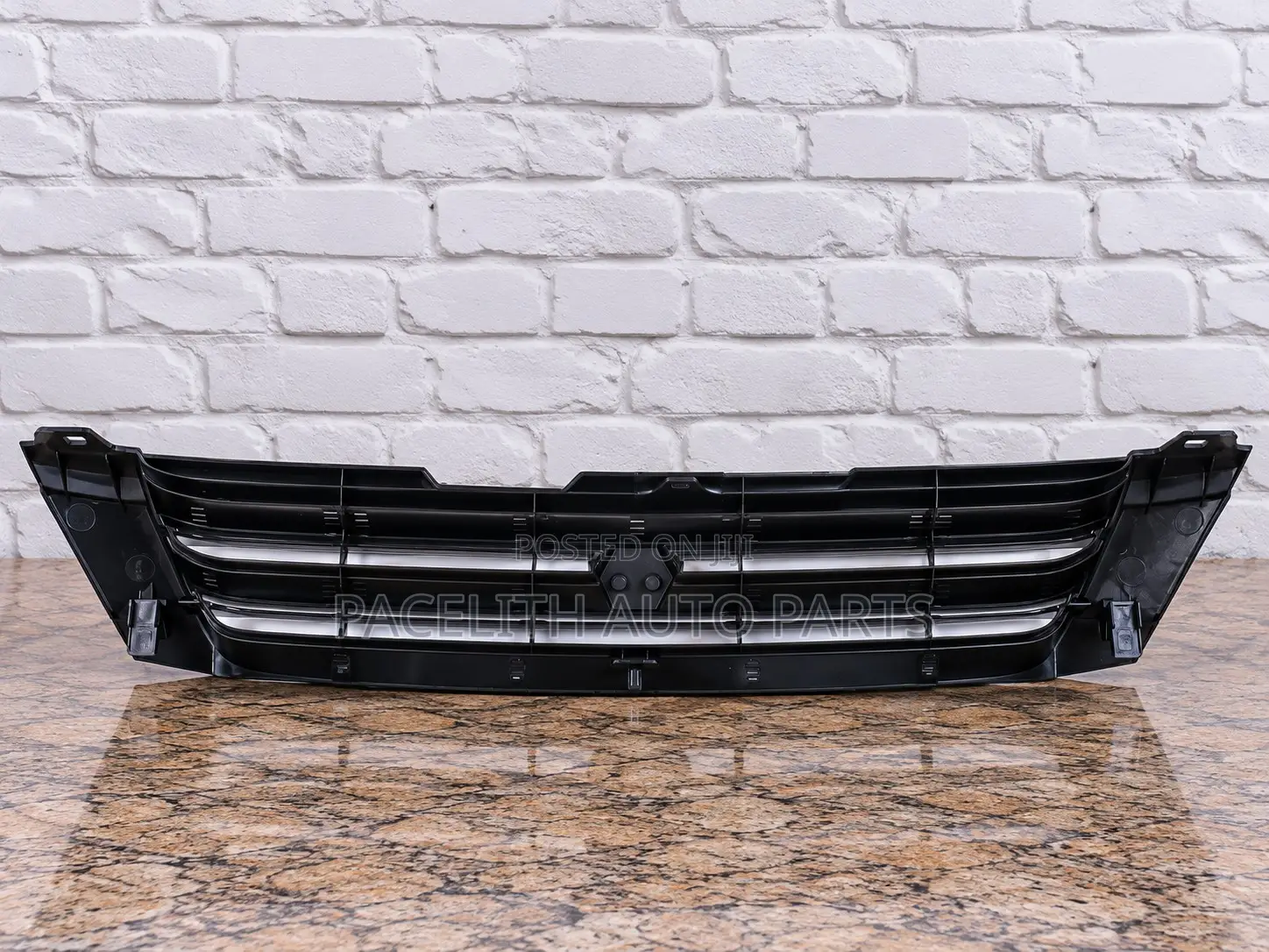 Front Centre Grille Toyota Premio Nyoka At210 St210 1996/1997