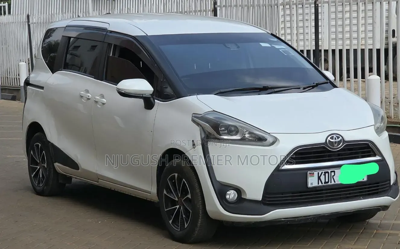 Toyota Sienta 2016 White