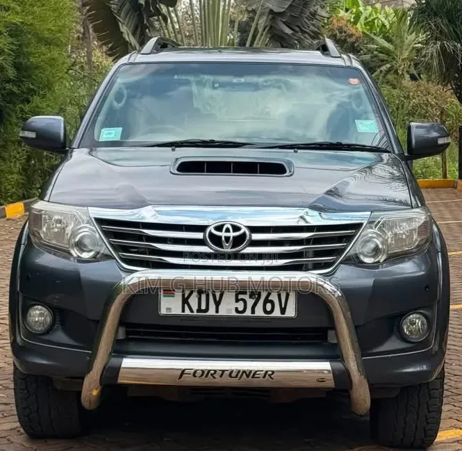 Toyota Fortuner 2.5 D AWD 2013 Gray