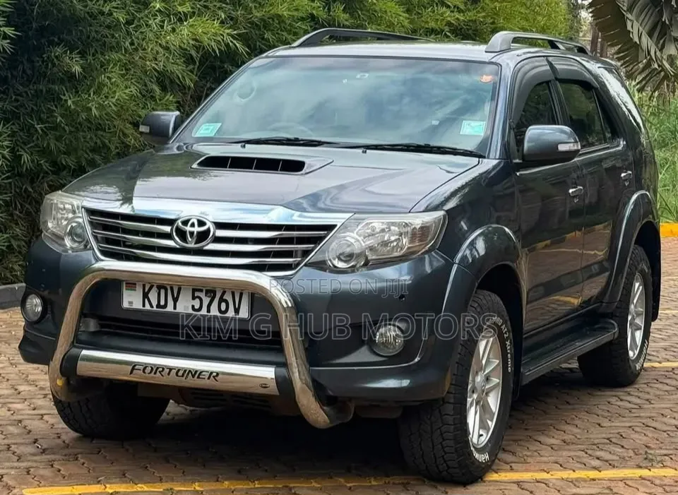 Toyota Fortuner 2.5 D AWD 2013 Gray
