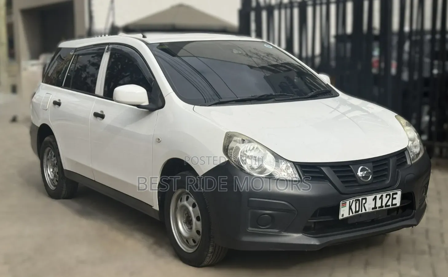 Nissan Advan 2017 White