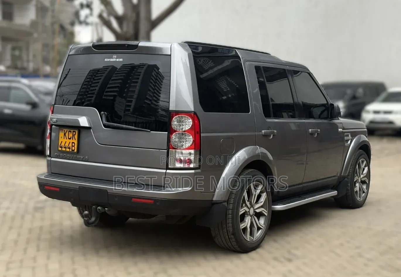 Land Rover Discovery 2011 Gray