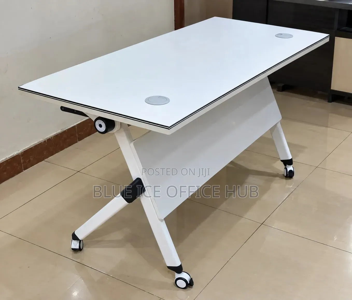 White Foldable Office Desk – Mobile Computer Table