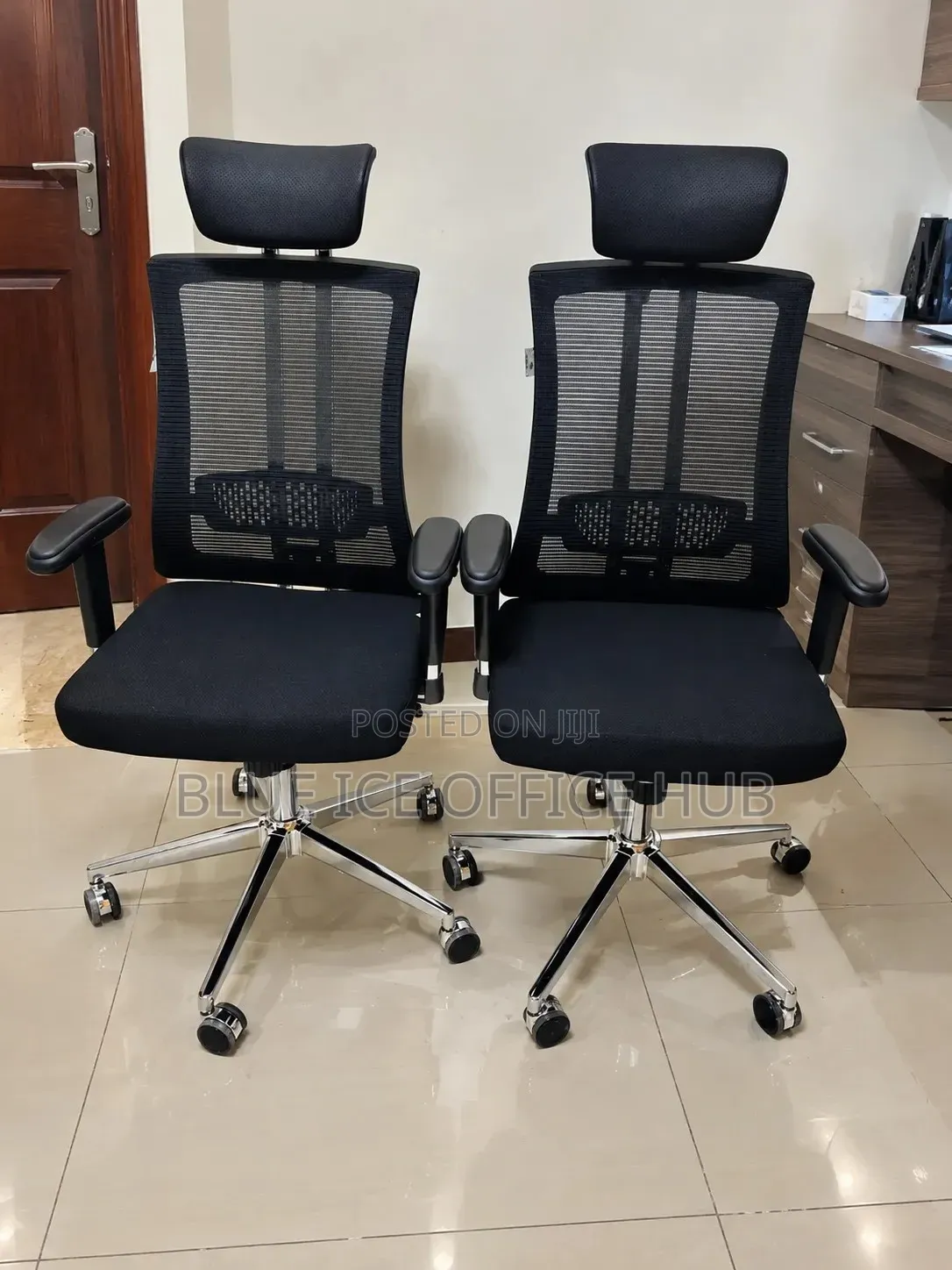 Black Mesh Office Chair With Headrest – Ergonomic Computer Chair