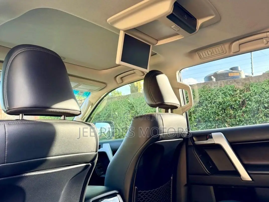 Toyota Land Cruiser Prado Kakadu 2019 Black