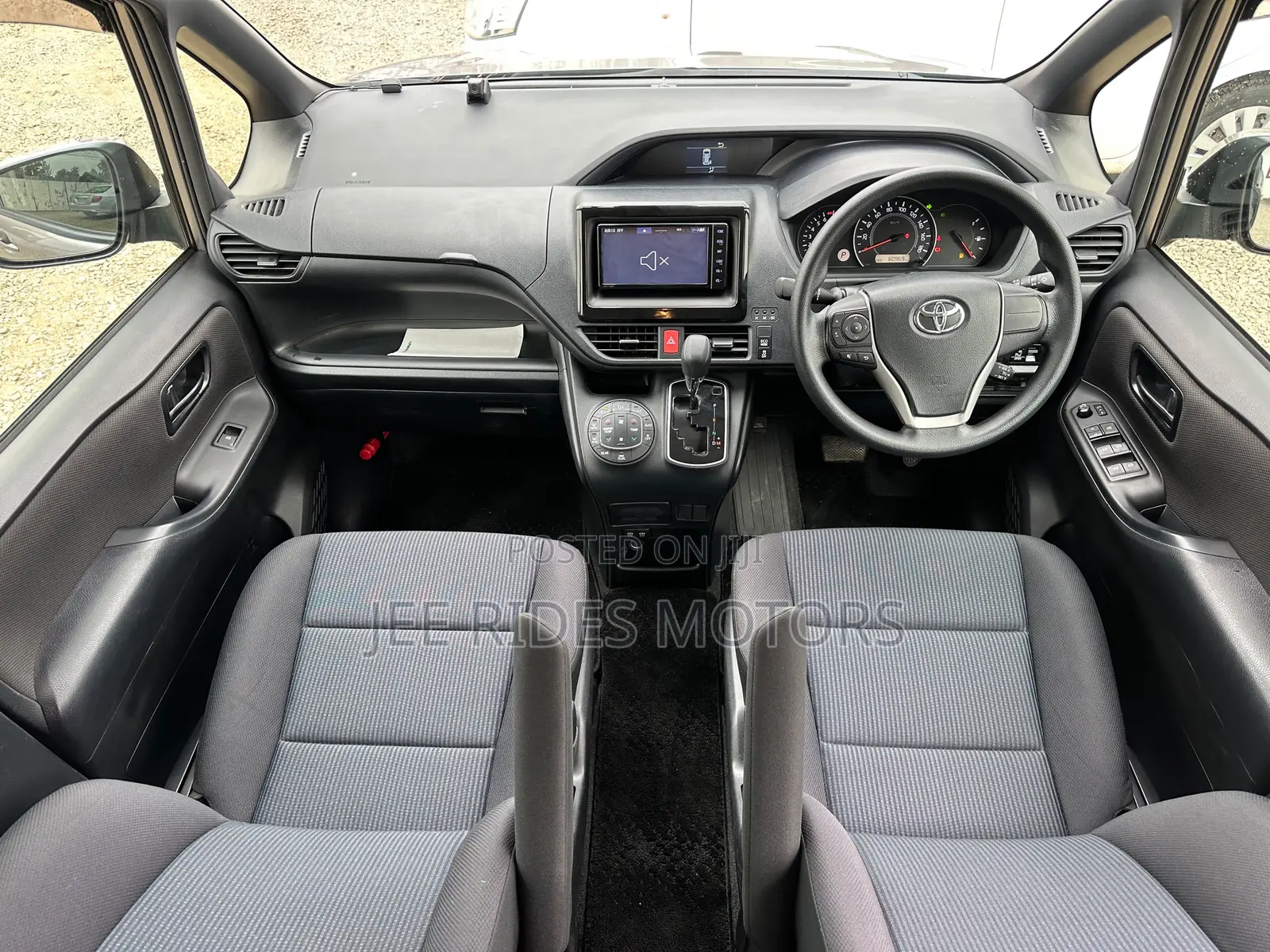 Toyota Voxy V 2WD 8-Seater 2019