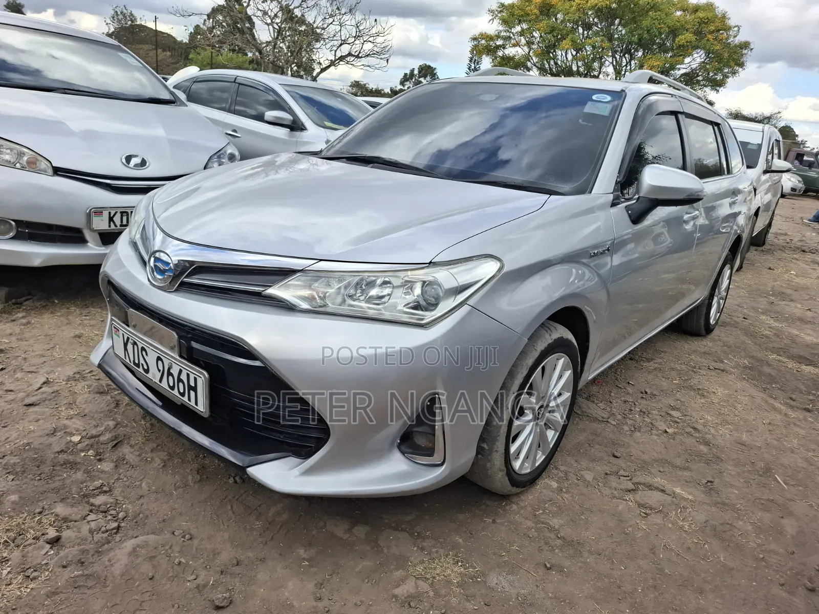 Toyota Corolla Fielder 1.5 Hybrid FWD 2018 Silver