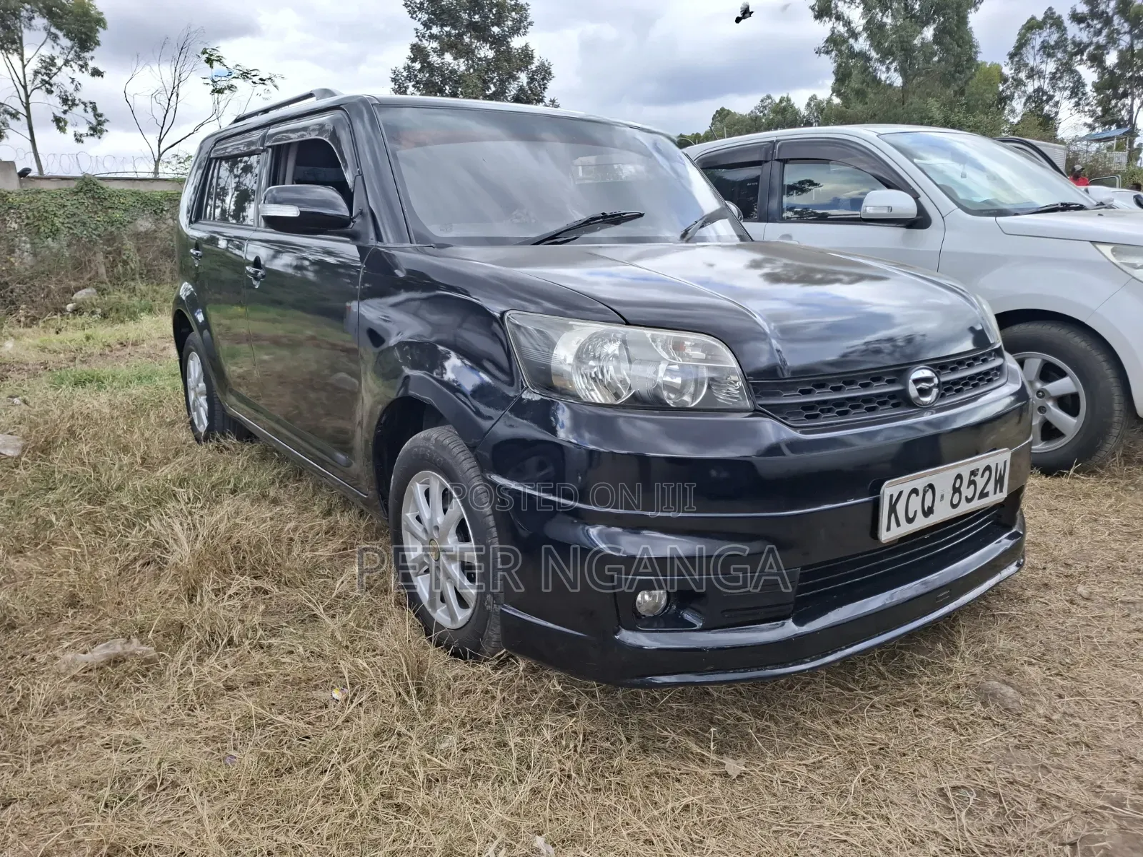 Toyota Corolla Rumion Hatchback 1.5 FWD 2011 Black