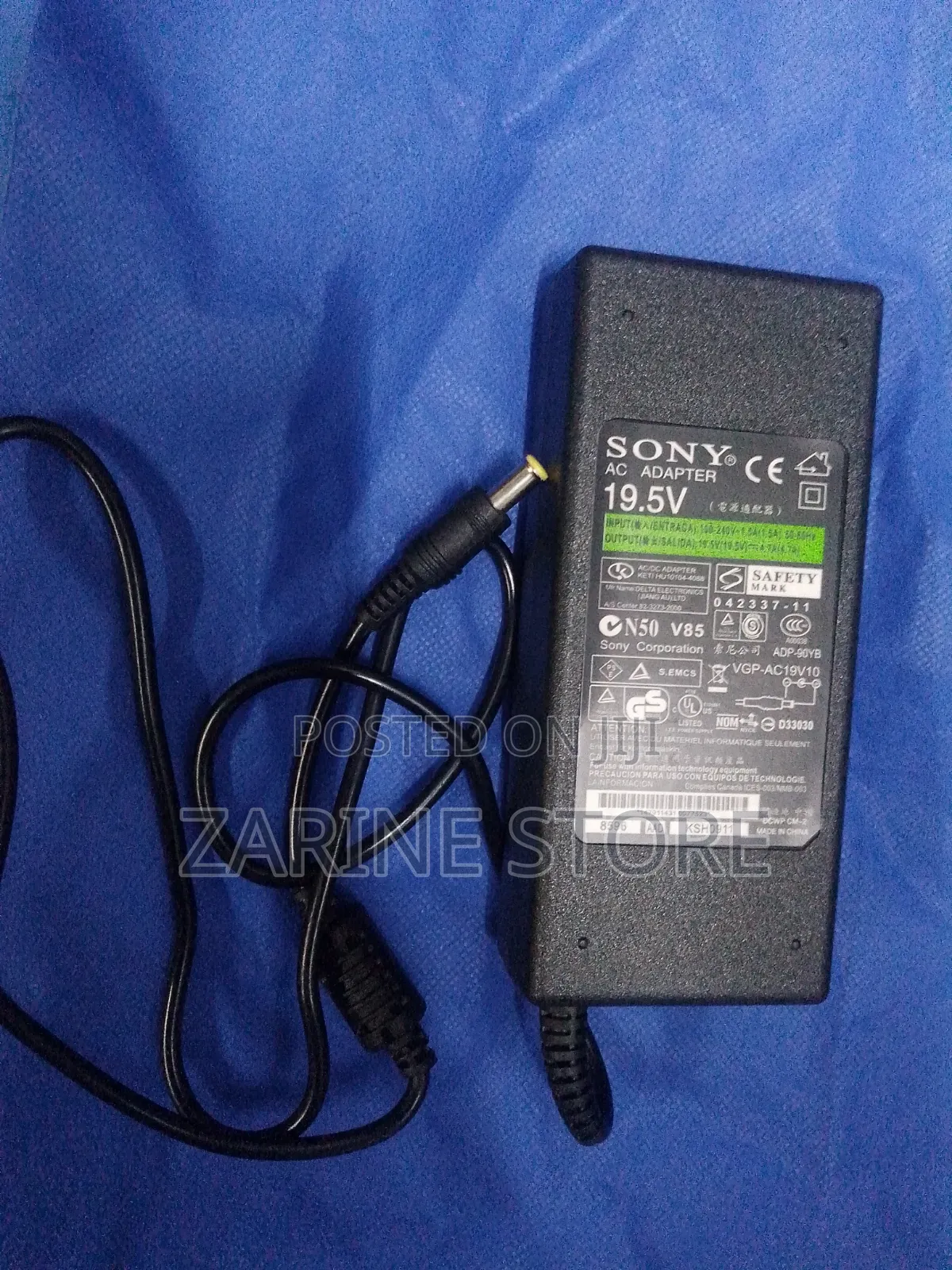 Sony AC Power Adapter 19.5V 4.7A Output and Input of 100-240v 1.5A