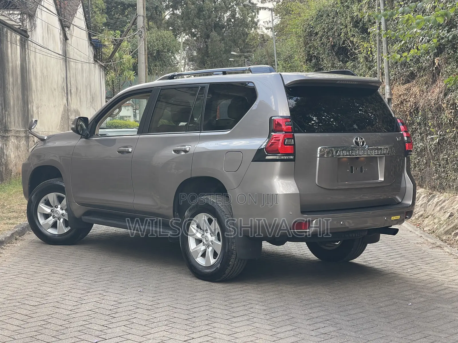 Toyota Land Cruiser Prado 2021 Gold