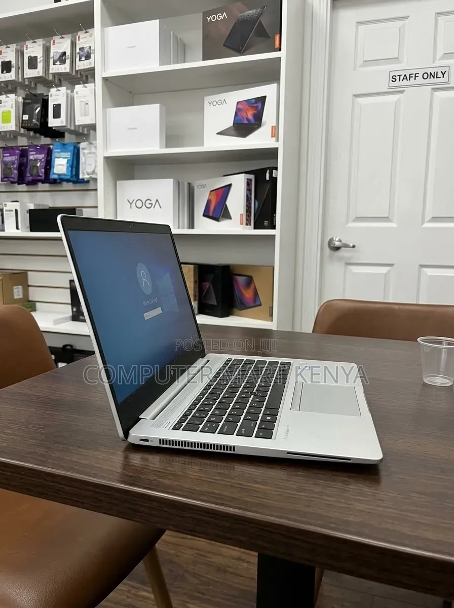 New Laptop HP EliteBook 830 G5 8GB Intel Core i5 SSD 256GB