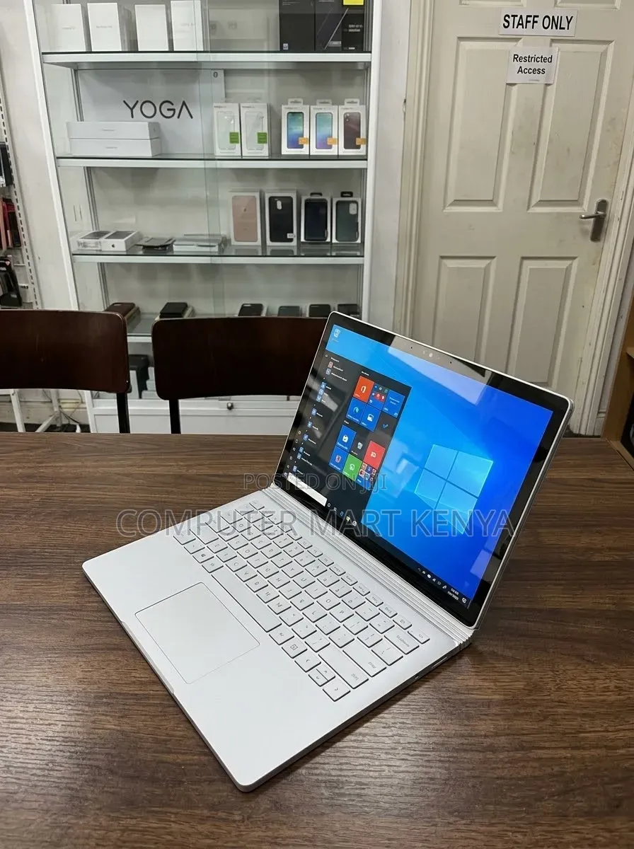 New Laptop Microsoft Surface Book 3 8GB Intel Core i5 SSD 256GB