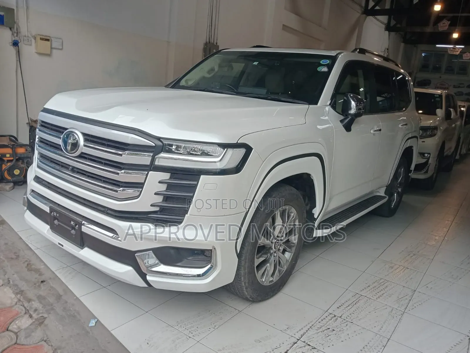 Toyota Land Cruiser 2023 White