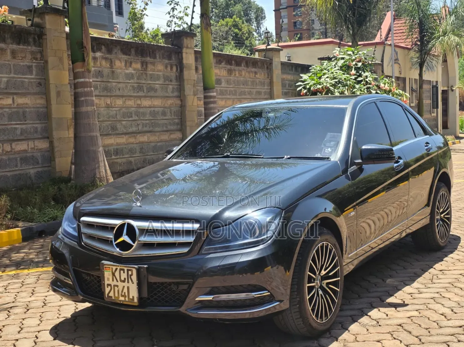 Mercedes-Benz C200 2011 Black