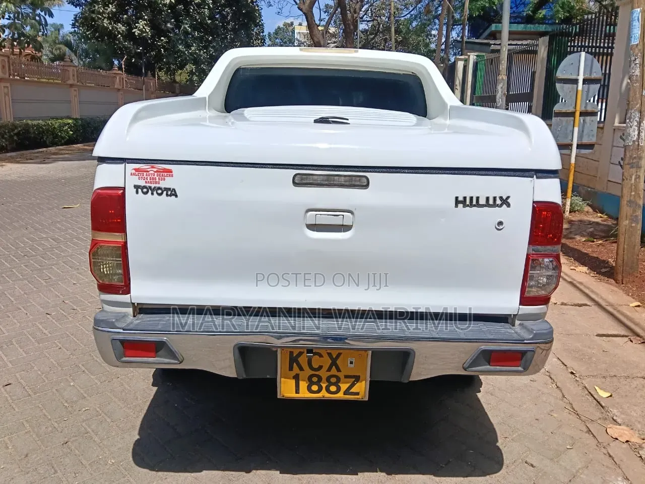Toyota Hilux 2015 White
