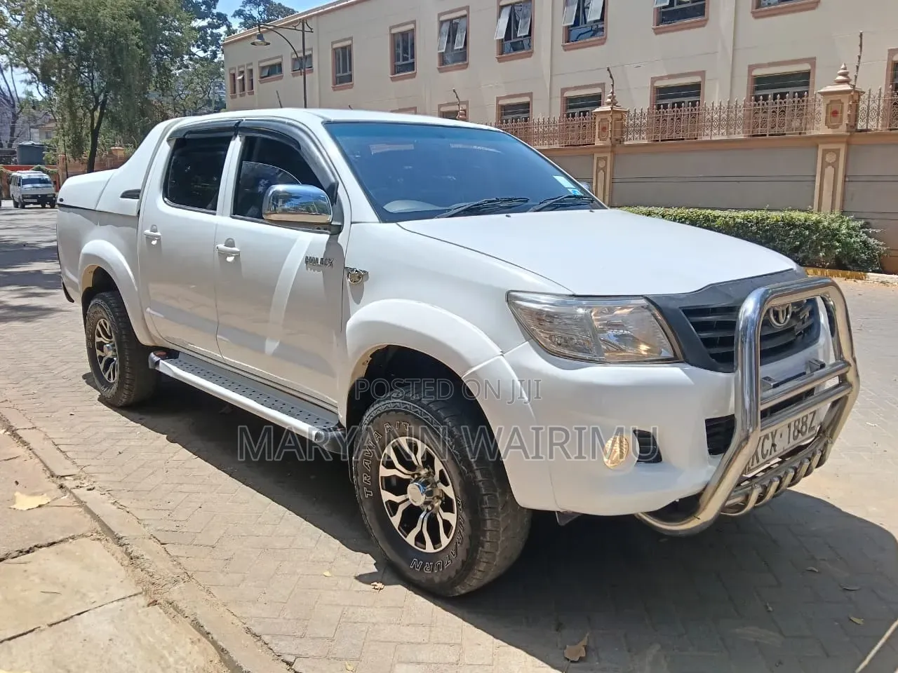 Toyota Hilux 2015 White