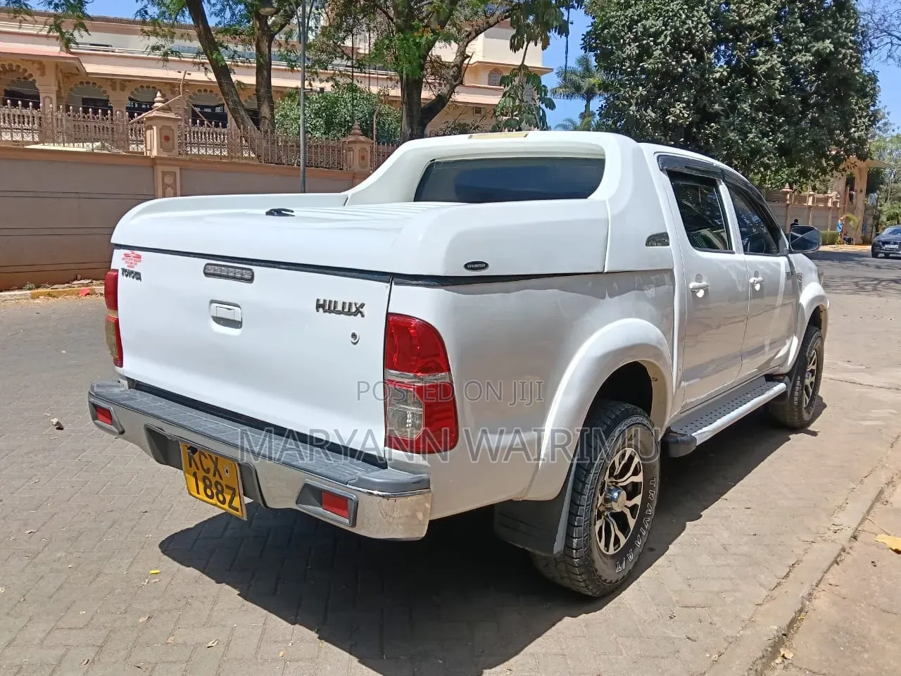 Toyota Hilux 2015 White