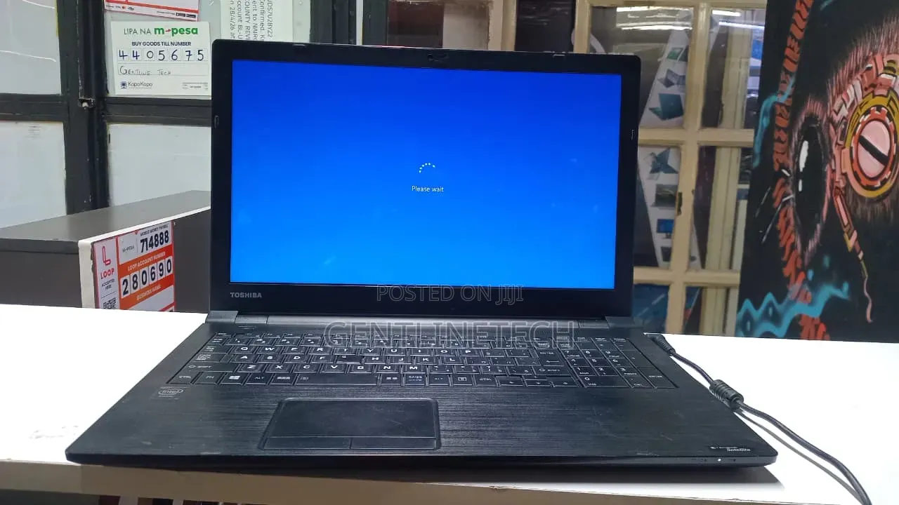Laptop Toshiba 4GB Intel Celeron HDD 500GB