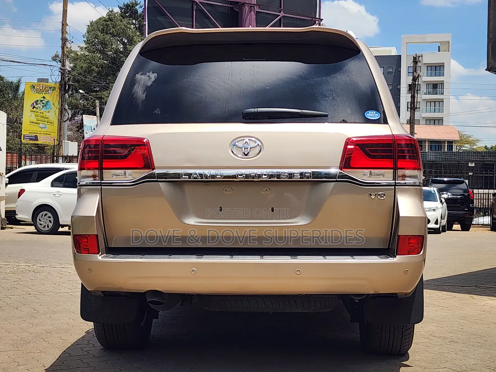Toyota Land Cruiser 4.6 V8 ZX 2017 Gold