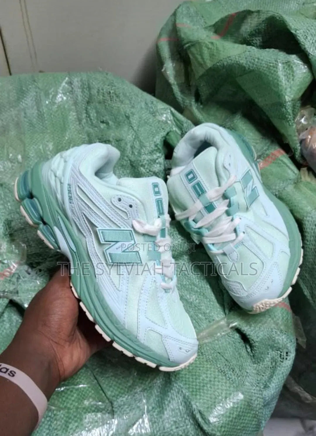 Original Legit Unisex New Balance 1906 Sneakers