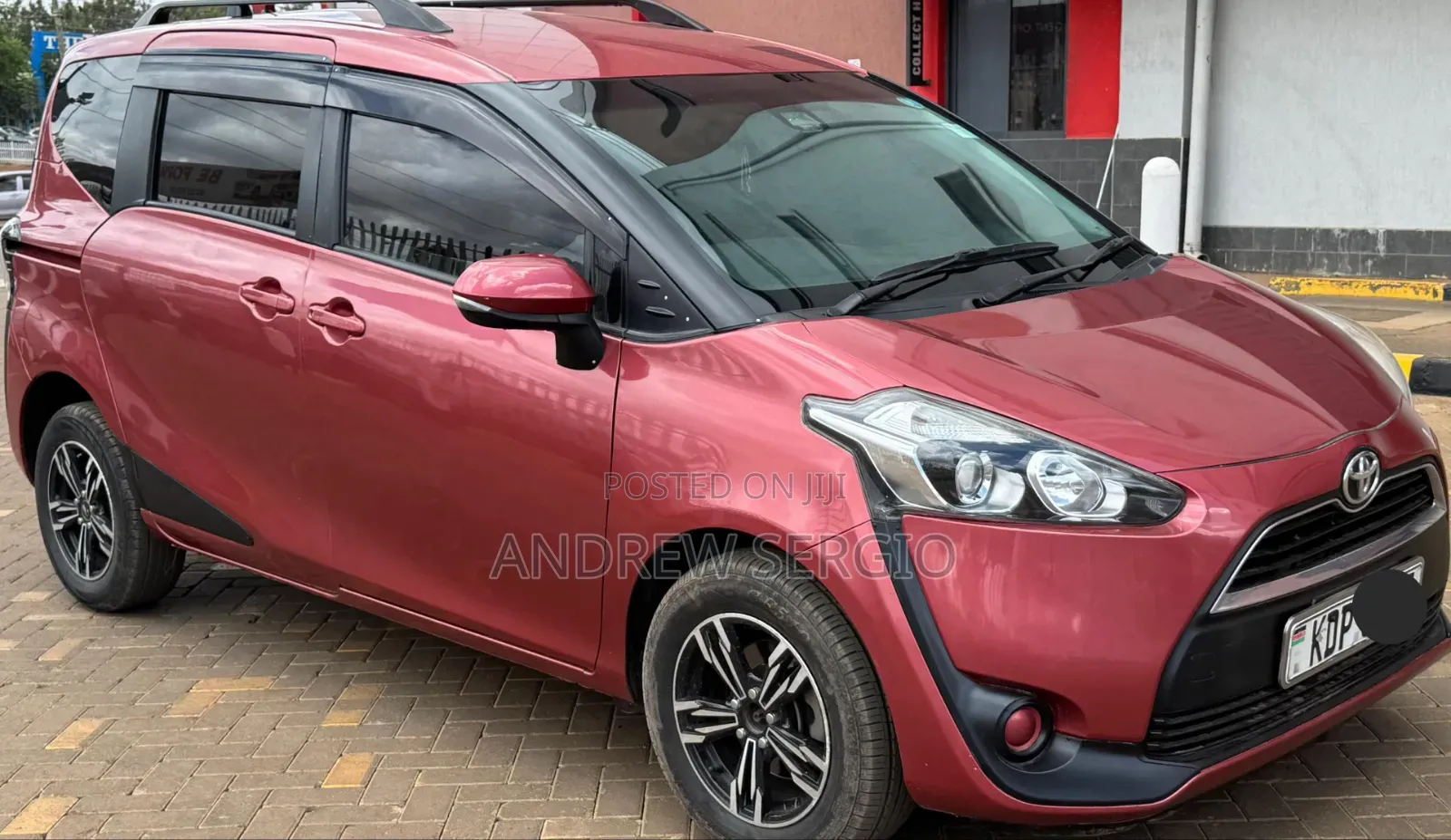 Toyota Sienta 2017 Burgundy
