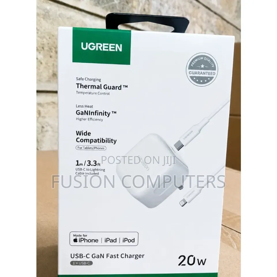 UGREEN CD137 20W USB-C Fast Charger With a USB-C to Lightning Cable