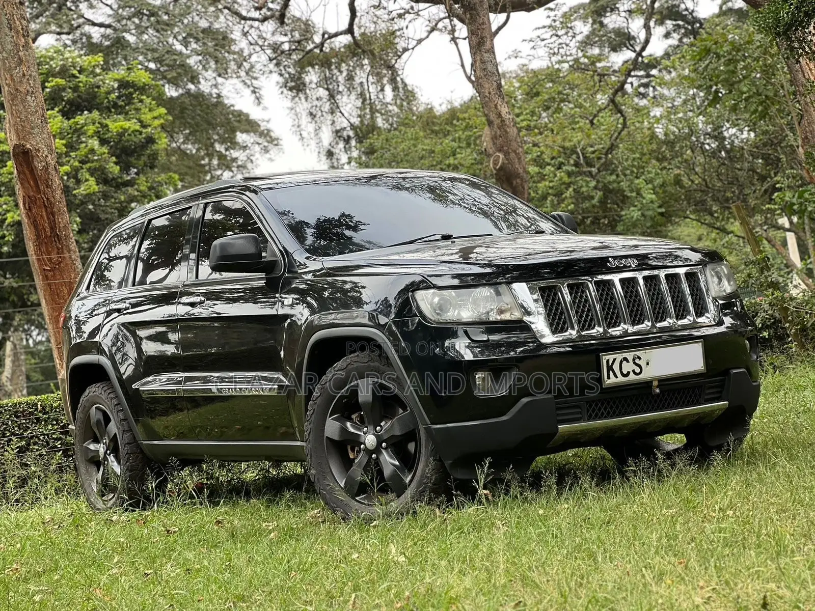 Jeep Grand Cherokee Overland 4x4 2012 Black