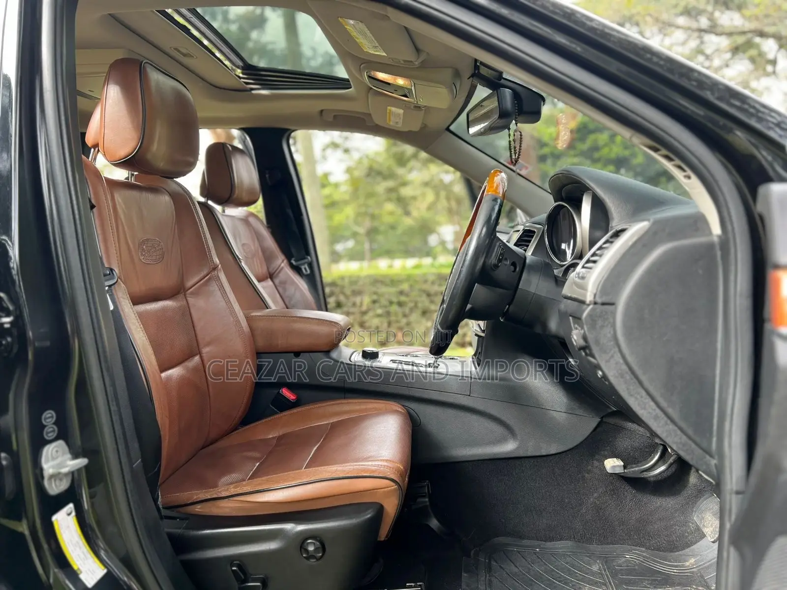 Jeep Grand Cherokee Overland 4x4 2012 Black