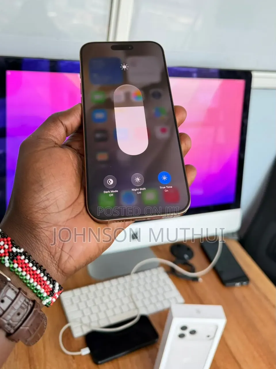 Apple iPhone 16 Pro Max 1 TB Gold
