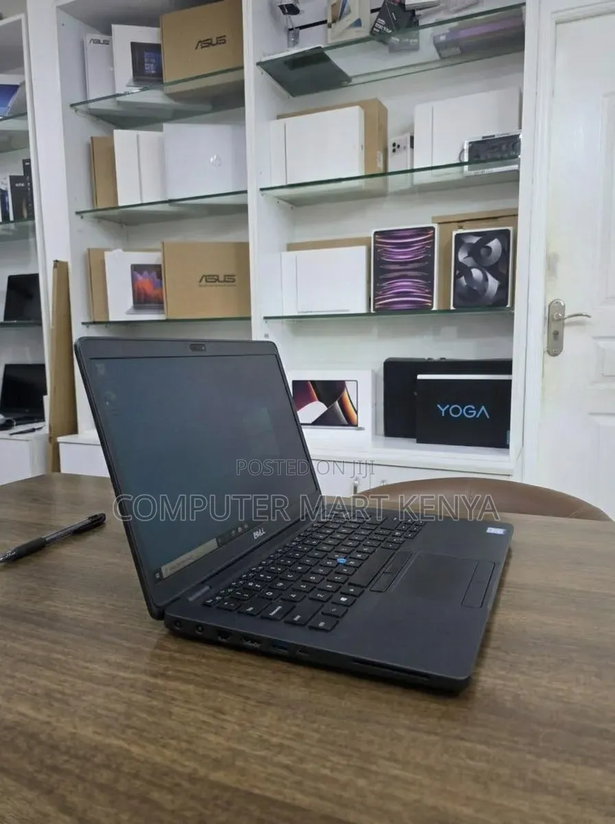 New Laptop Dell Latitude 5300 8GB Intel Core i7 SSD 256GB