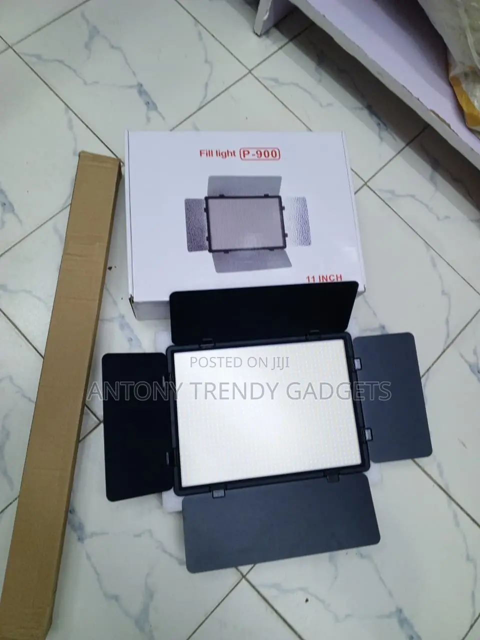 P-900 LED Video Light Panel With Remote and Barndoors