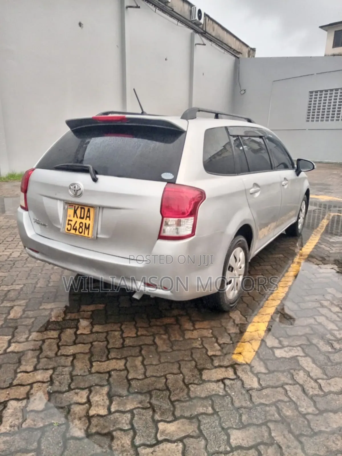 Toyota Corolla Fielder 1.5 Petrol AWD 2014 Silver